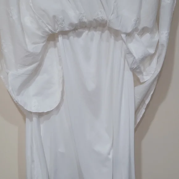 Off the shoulder white embroidered dress - Picture 7 of 7